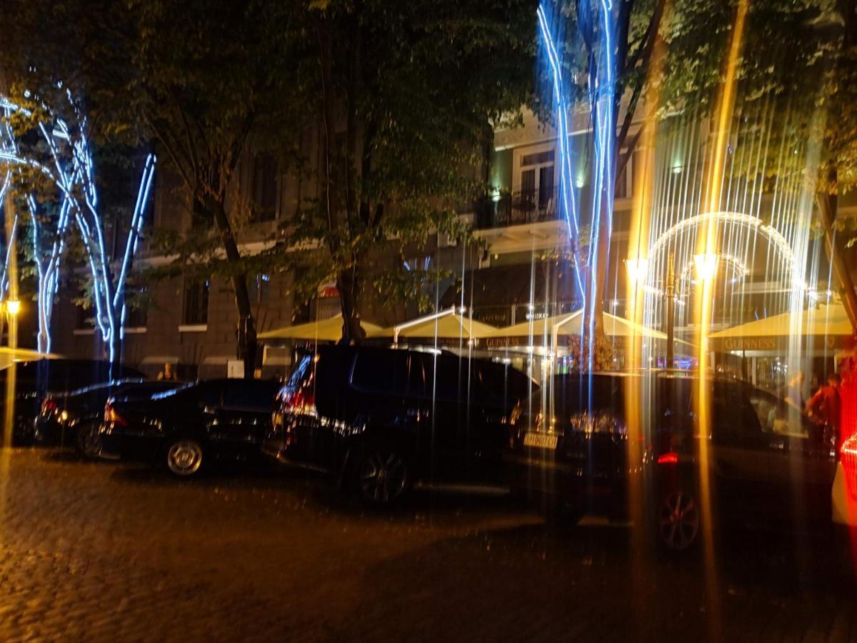 Затишні Апартаменти, Вулиця Дерибасівська, 13 오데사 외부 사진